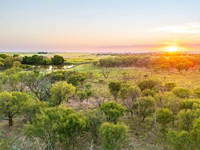 000 W Gore Blvd, Indiahoma, OK 73552 - photo 3