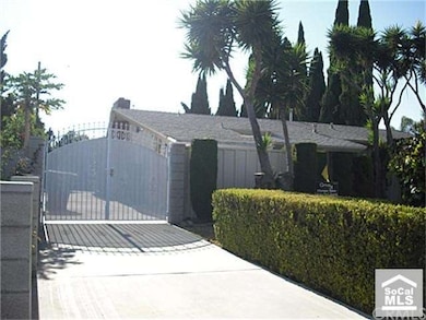 Front View of Driveway