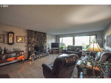 7495 Cason Cir, Gladstone, OR 97027 - photo 3