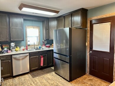 644 N White Oak Rd, Colcord, OK 74338 - photo 7