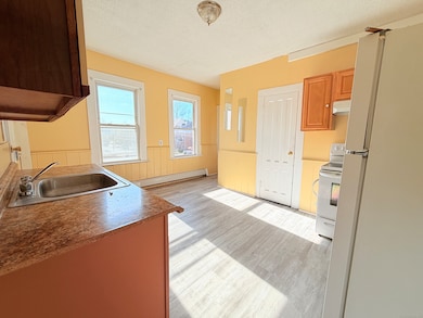 98 Glen St, New Britain, CT 06051 - photo 4