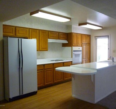 7 - Kitchen