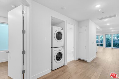 2000 N Beachwood Dr unit 4, Los Angeles, CA 90068 - photo 3