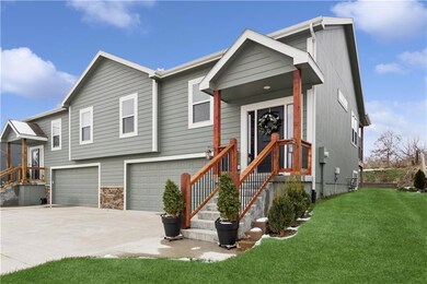 104 S Mc Gee St, Tonganoxie, KS 66086 - photo 2