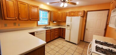 185 Locust Dr, Milford, PA 18337 - photo 6