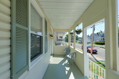 84 3rd St Keyport NJ 07735 USA-large-004
