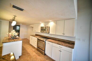 1633 Spring Garden Dr-17