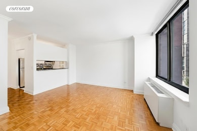 Century Tower unit 4D, New York, NY 10128 - photo 4