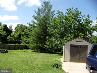 5619 Greenleaf Rd, Cheverly, MD 20785 - photo 6