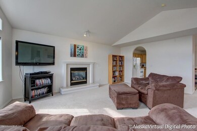Living Rm to Kitchen