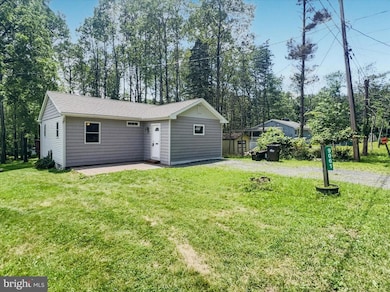 9061 Robinhood Dr, Kunkletown, PA 18058 - photo 2