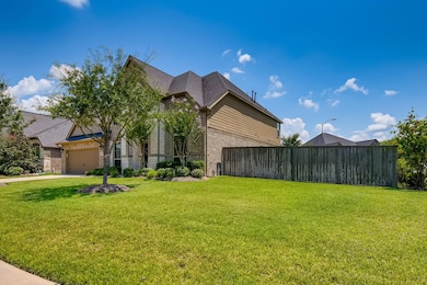 Notice the huge corner lot that sits on the entrance of a cul-de-sac street.