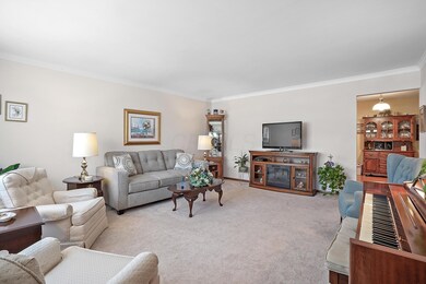 1293 Kildale Square N, Columbus, OH 43229 - photo 5