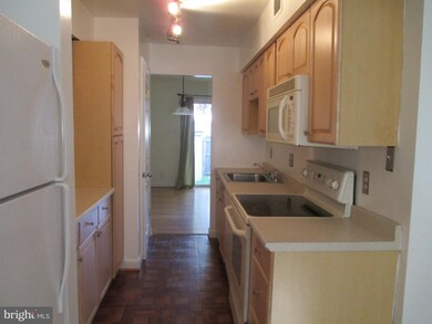 17468 Hoskinson Rd, Poolesville, MD 20837 - photo 2