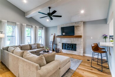 404 Cumberland Dr, Hurst, TX 76054 - photo 5