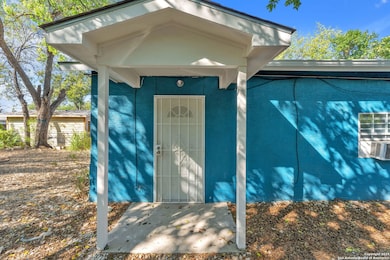 834 Division Ave unit 2, San Antonio, TX 78225 - photo 4