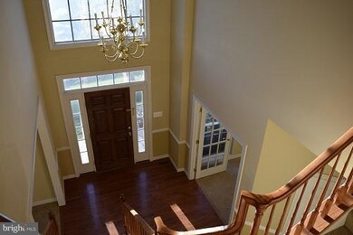 11245 Suffolk Dr, Hagerstown, MD 21742 - photo 2