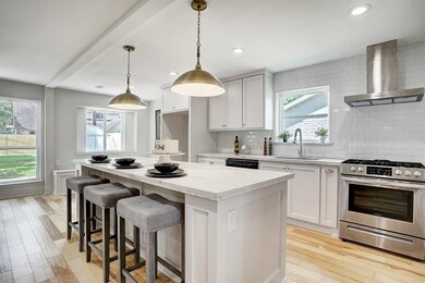 Previous listing photos with staging