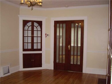 Dining Room. Dining Room with Corner Hutch and Fre