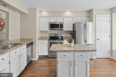 6214 Stratford Ct, Elkridge, MD 21075 - photo 3