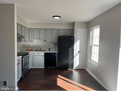 3620 Mcdowell Ct, Dumfries, VA 22026 - photo 6