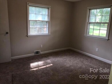 1303 Rolling Ln, Statesville, NC 28677 - photo 5