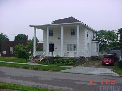 207 W 4th St, Bicknell, IN 47512 - photo 3