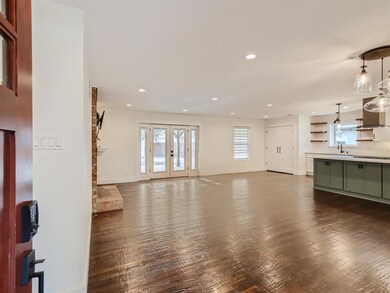 6908 Clemson Dr, Dallas, TX 75214 - photo 4