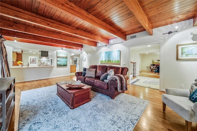 219 Yorkchester Dr, Houston, TX 77079 - photo 7