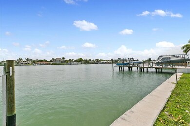 8353 Bayshore Dr, Treasure Island, FL 33706 - photo 4