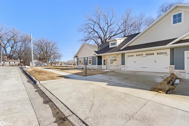 313 27th Place S, Clear Lake, IA 50428 - photo 3