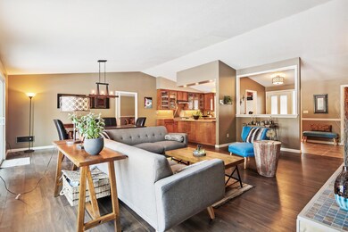 main_level-living_room-og8a3220