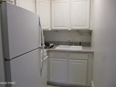 107 W Ann St, Milford, PA 18337 - photo 2