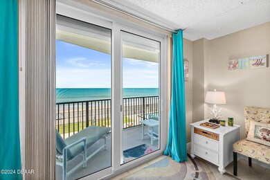 Living Room/Ocean Views