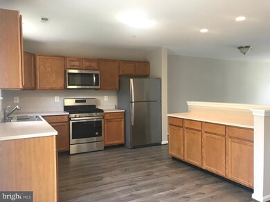 8805 Goose Landing Cir, Columbia, MD 21045 - photo 4