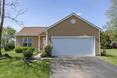 817 Gulliver Dr, Columbus, OH 43207 - photo 2