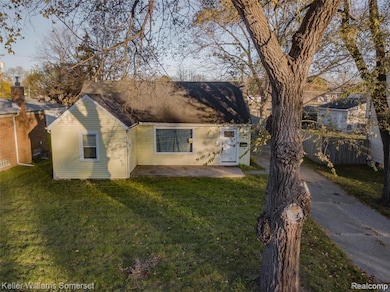 24746 Cunningham Ave, Warren, MI 48091 - photo 5