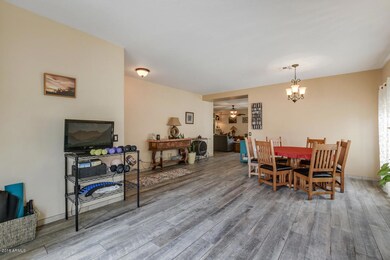 1081-South-Bedford-Place-14