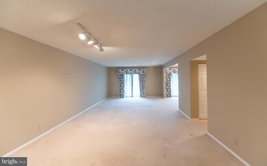 20630 Valley Forge Cir unit 630, King of Prussia, PA 19406 - photo 5