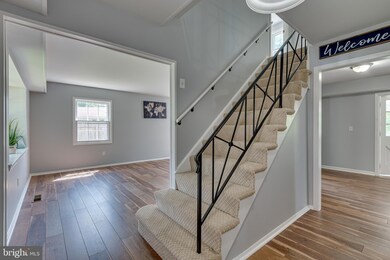 12219 Maycheck Ln, Bowie, MD 20715 - photo 5