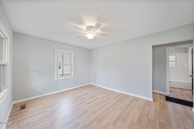 4211 Savage Dr, Louisville, KY 40216 - photo 5