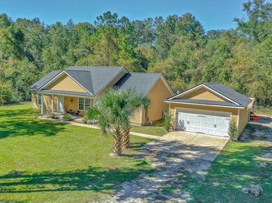 122 Bluebird Ln, Crawfordville, FL 32327 - photo 2