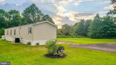 2060 Rohrbach Ln, Quakertown, PA 18951 - photo 2