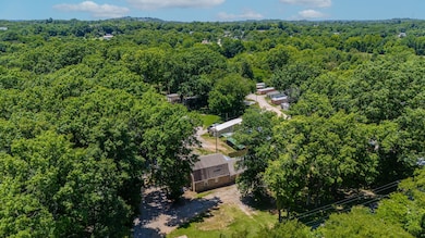 1380 Mapleash Ave, Columbia, TN 38401 - photo 4