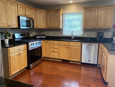 525 Walnut Ridge Trail, Aurora, OH 44202 - photo 6