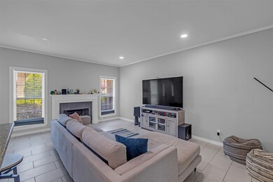 600 Wilcrest Dr unit 6, Houston, TX 77042 - photo 5