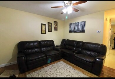 102 Overland Rd unit A, Waltham, MA 02451 - photo 3