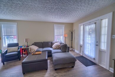 332 N Warren Avenue (24)