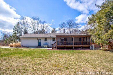 7-web-or-mls-3624 N 168th Ave, Holland-7
