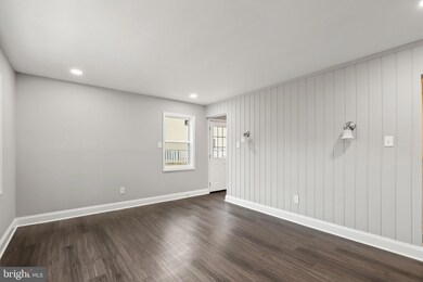 102 Forrest St, Manassas Park, VA 20111 - photo 4